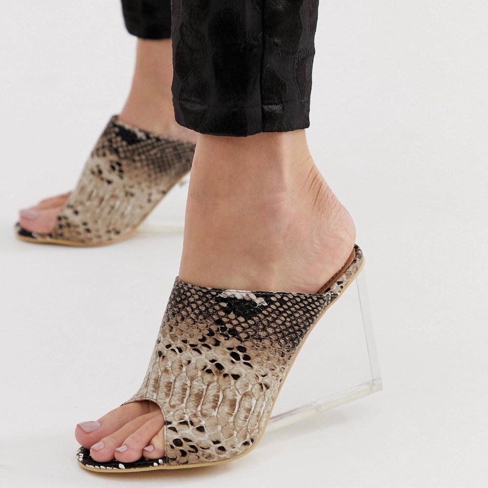 NWOT Public Desire snakeskin clear wedge mule Sz 7